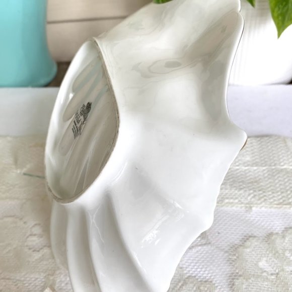 Vintage Aynsley, John Wild Tudor Shell Shaped 8” Trinket Dish - Picture 5 of 6